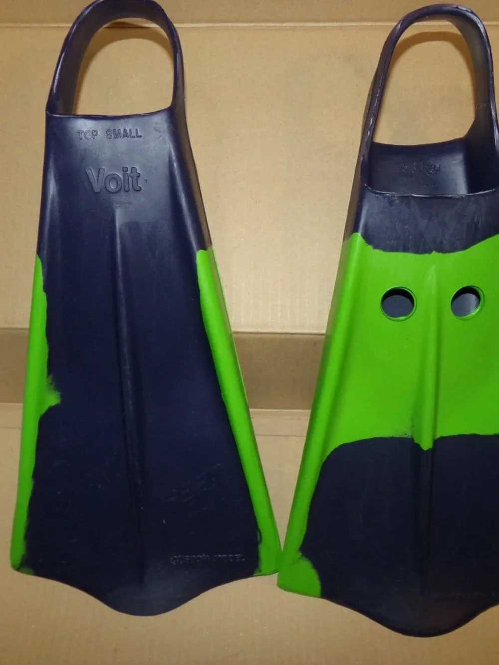 Voit Swim Fins Blue Legendary Swim Fin Design, Unisex, Dual-Density Rubber S 5-7